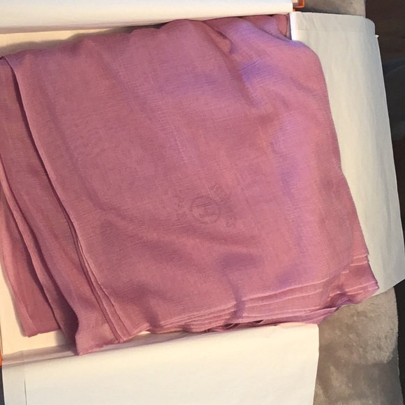 Brand New 100% Authentic Hermès Stole